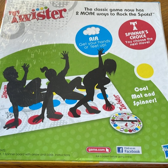 Twister Game by Hasbro NEW - Picture 2 of 2